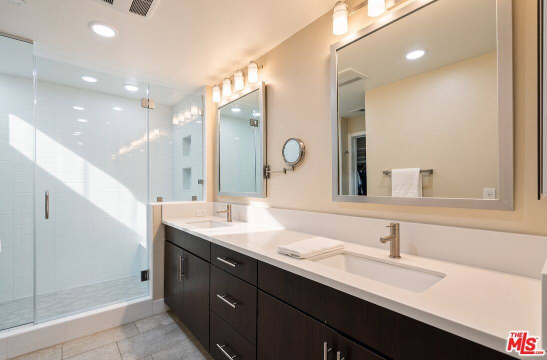 2780 Wright Lane, Los Angeles, CA 90068 - House for Rent - Image 7