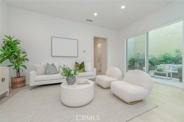 185 Yugen, Irvine, CA 92618 - Condo for Rent - Image 7