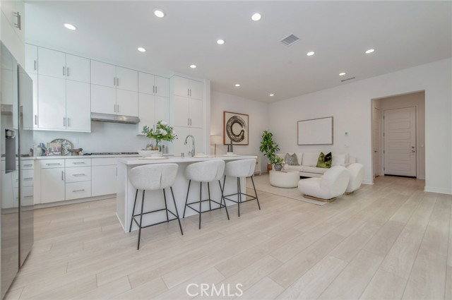 185 Yugen, Irvine, CA 92618 - Condo for Rent - Image 2