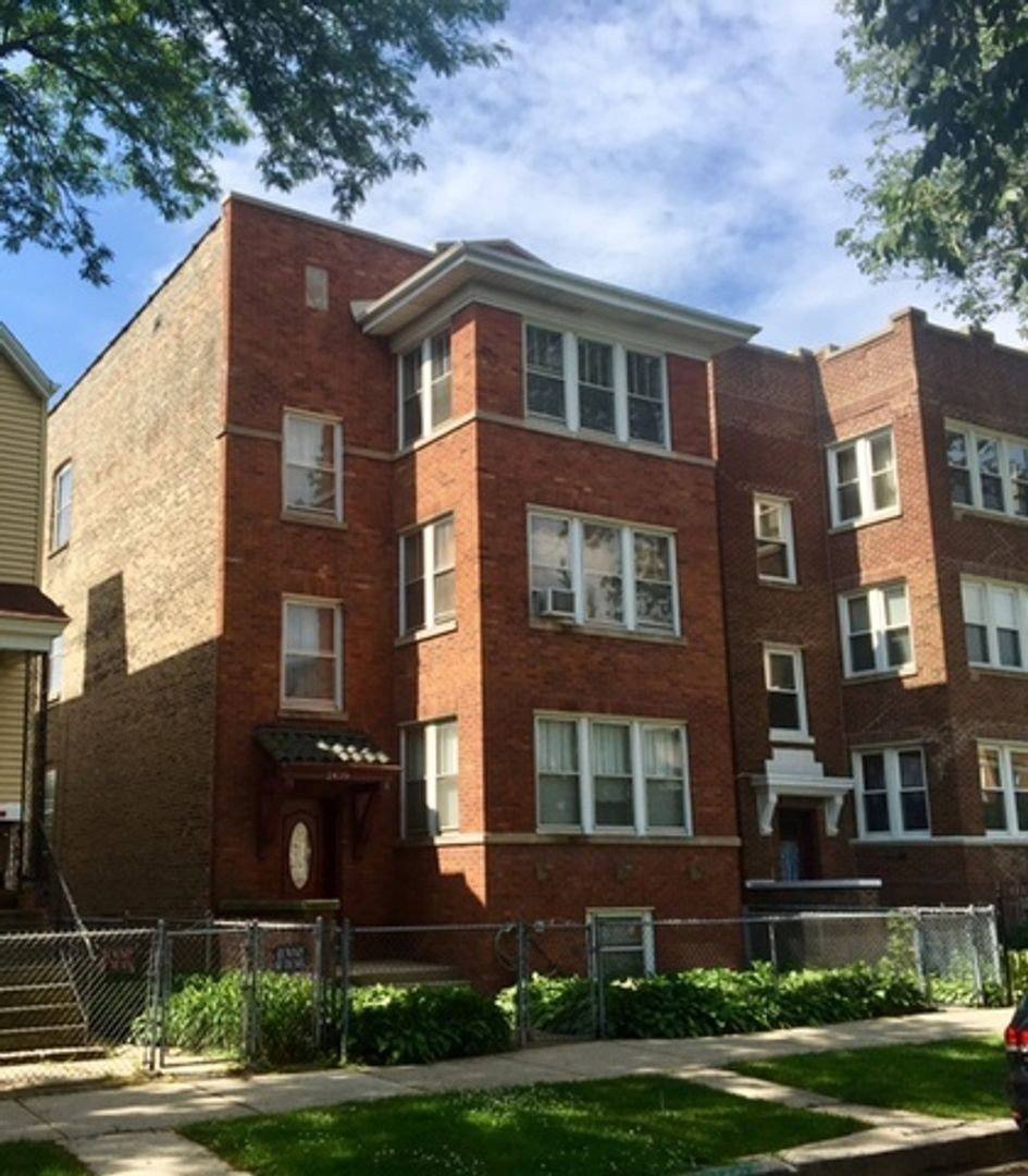 2439 W Gunnison St #3, Chicago, IL 60625 - Apartment for Rent - Image 1