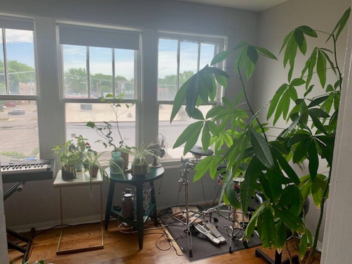 2439 W Gunnison St #3, Chicago, IL 60625 - Apartment for Rent - Image 4