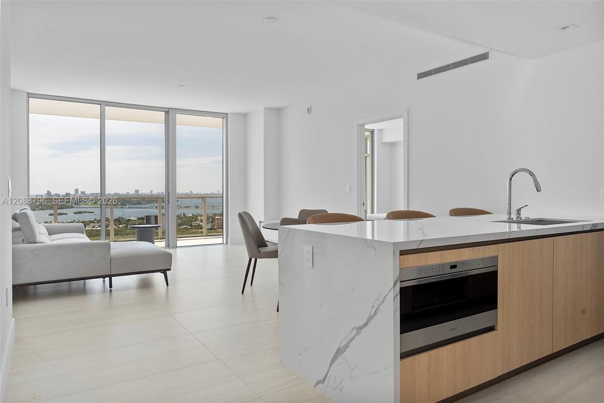 Apartment for rent at 2411 Laguna Circle #2802, North Miami, FL 33181