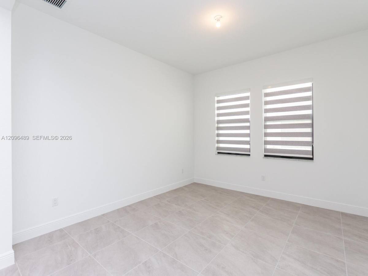 12280 N Baypoint Circle, Pompano Beach, FL 33076 - House for Rent - Image 4