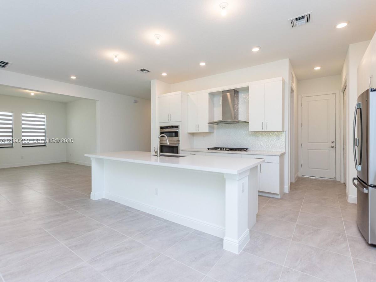 12280 N Baypoint Circle, Pompano Beach, FL 33076 - House for Rent - Image 7