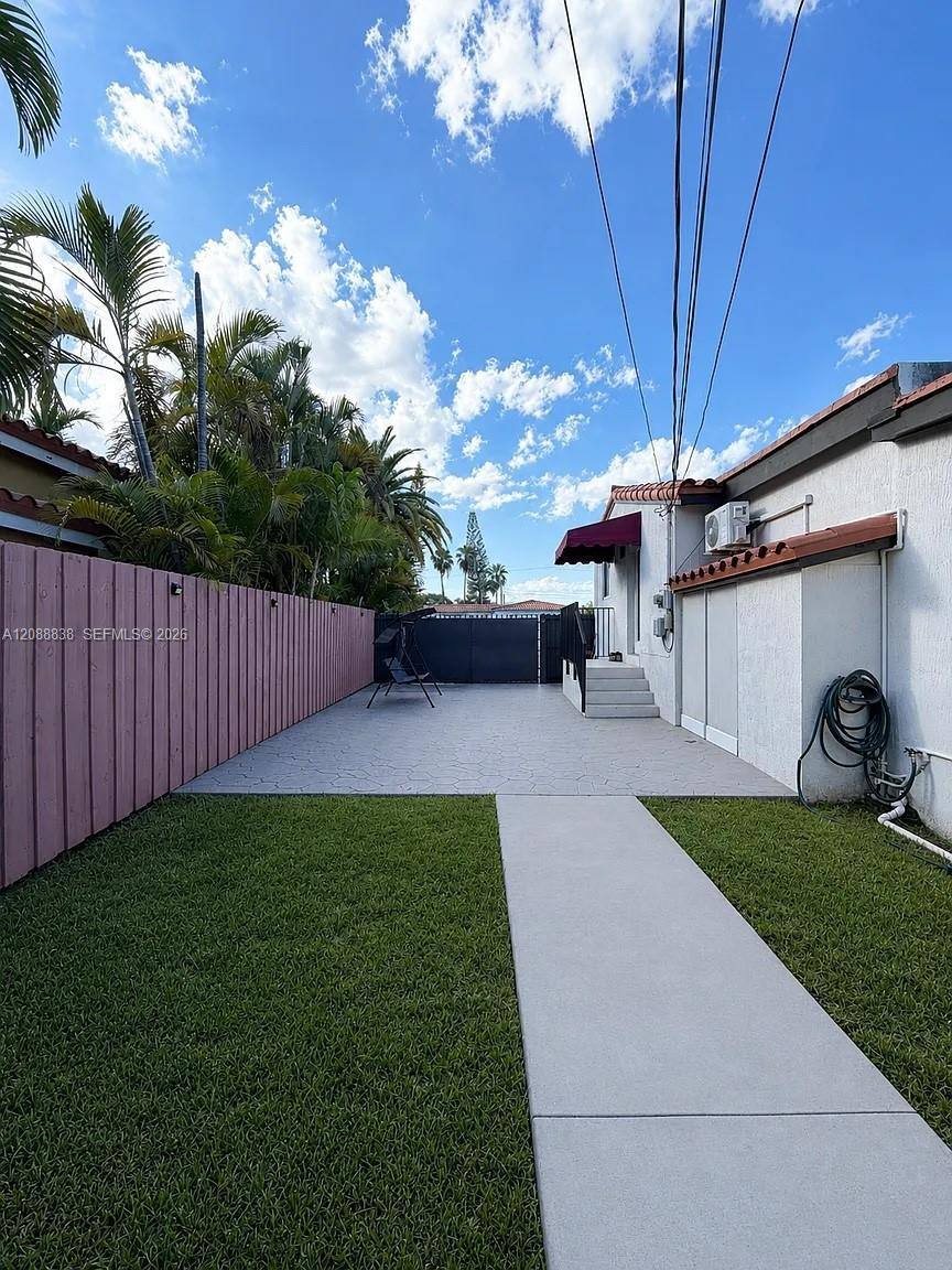 8260 SW 27th Terrace, Miami, FL 33155 - House for Rent - Image 6