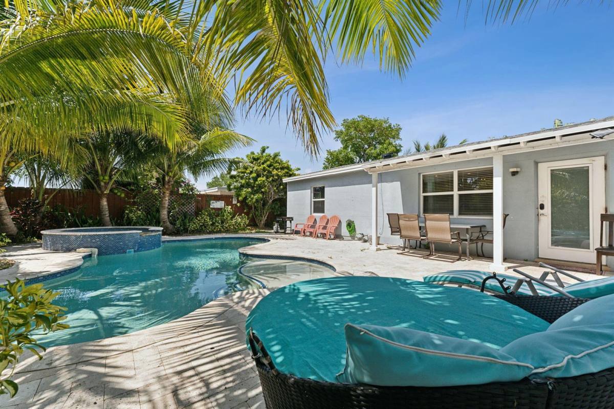 1631 N Andrews Square, Fort Lauderdale, FL 33311 - House for Rent