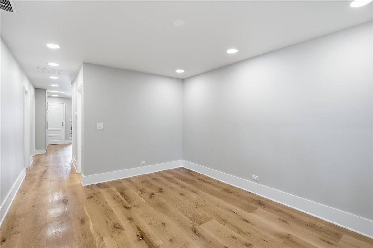 2939 N Hamlin Ave #1, Chicago, IL 60618 - Apartment for Rent - Image 6