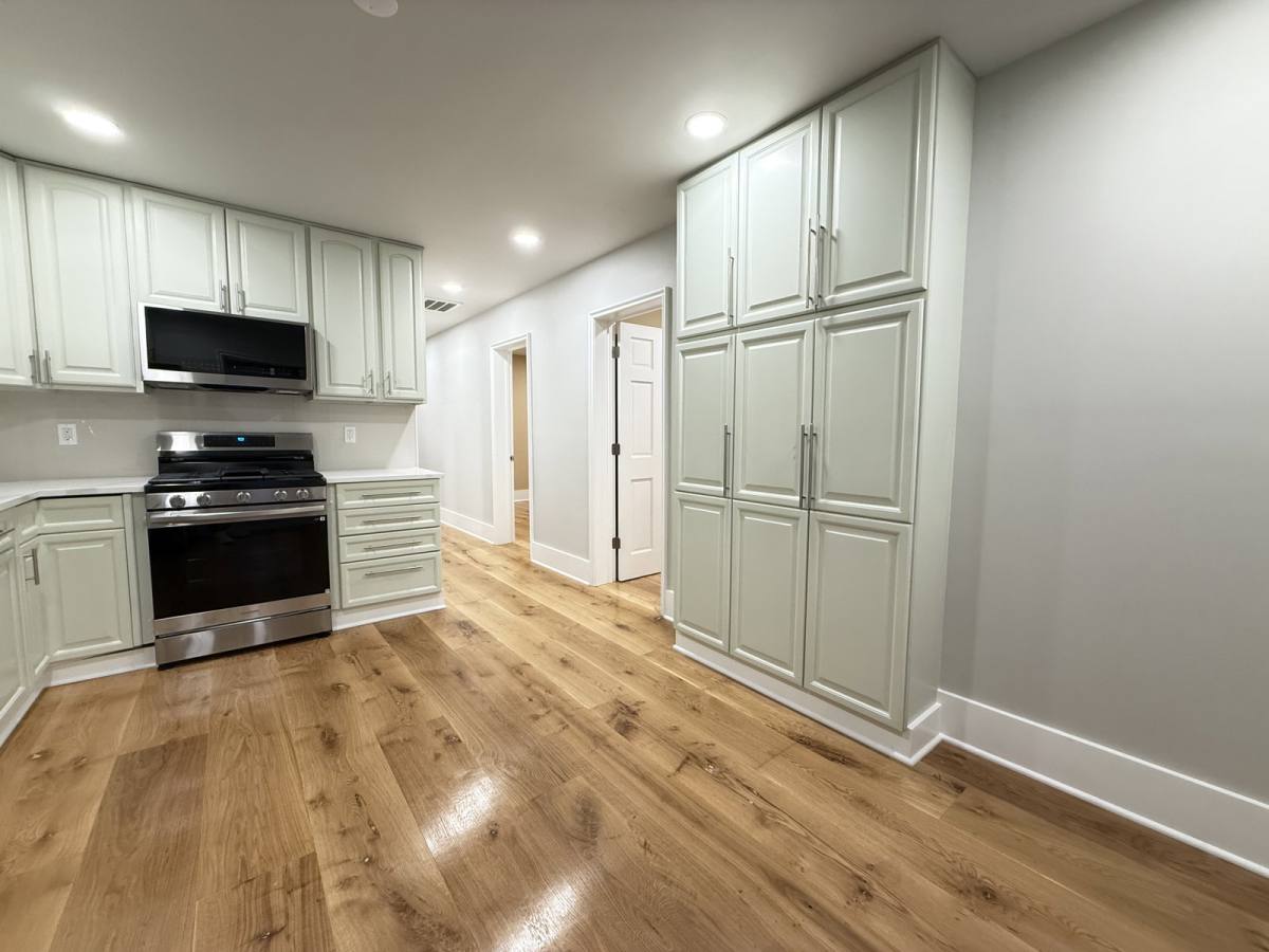 2939 N Hamlin Ave #1, Chicago, IL 60618 - Apartment for Rent - Image 3
