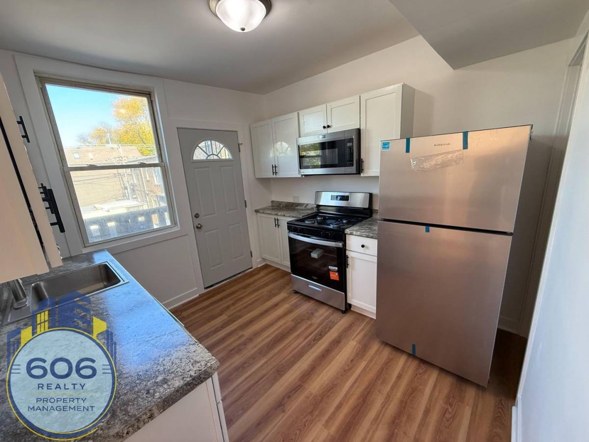 3440 W Montrose Ave #2, Chicago, IL 60618 - Apartment for Rent - Image 3