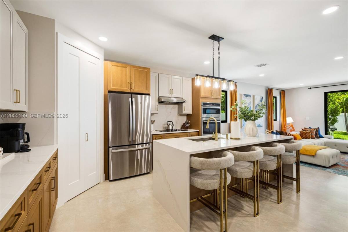 703 SW 17th St, Fort Lauderdale, FL 33315 - House for Rent - Image 4