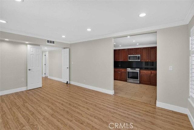 1325 Valley View Rd #103, Glendale, CA 91202 - Condo for Rent - Image 8