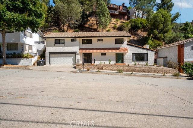 1774 Hillcrest Ave, Glendale, CA 91202 - House for Rent - Image 1