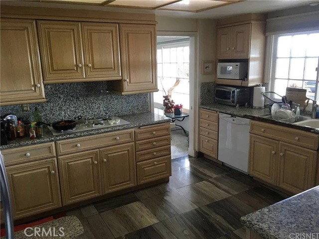 19140 Germain St, Porter Ranch, CA 91326 - House for Rent - Image 4