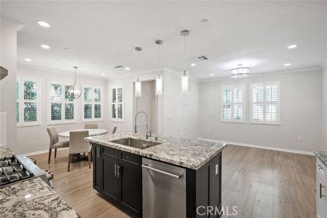 19545 Herringbone Dr, Northridge, CA 91324 - Townhouse for Rent - Image 2