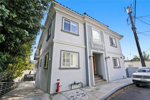 Condo for rent at 11989 Laurelwood Dr, Studio City, CA 91604