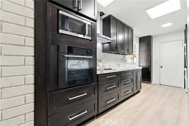 5330 Lindley Ave #305, Encino, CA 91316 - House for Rent - Image 4