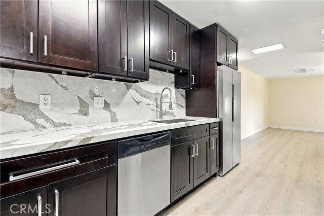 5330 Lindley Ave #305, Encino, CA 91316 - House for Rent - Image 3