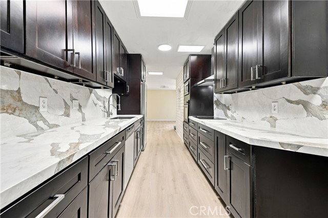 5330 Lindley Ave #305, Encino, CA 91316 - House for Rent