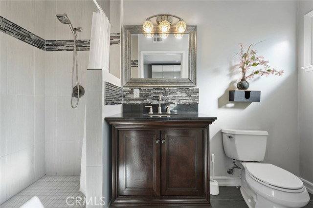 8529 Eatough Ave, Canoga Park, CA 91304 - House for Rent - Image 9