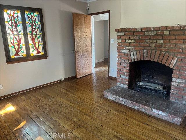 22615 Collins St, Woodland Hills, CA 91367 - House for Rent - Image 2