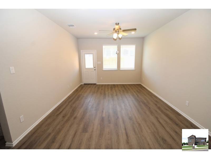 1104 Ribeye Rd #B, Temple, TX 76502 - Townhouse for Rent - Image 2