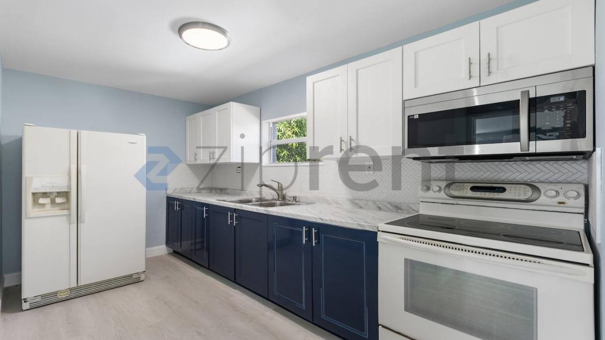 1233 NW 101st St, Miami, FL 33147 - House for Rent - Image 9