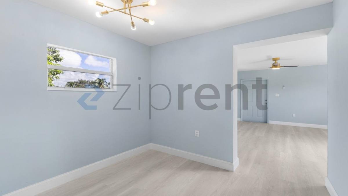 1233 NW 101st St, Miami, FL 33147 - House for Rent - Image 8