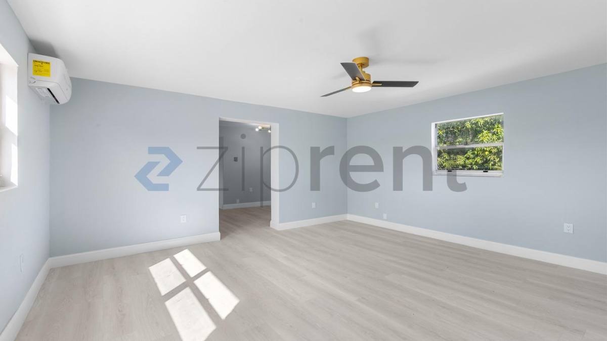1233 NW 101st St, Miami, FL 33147 - House for Rent - Image 4