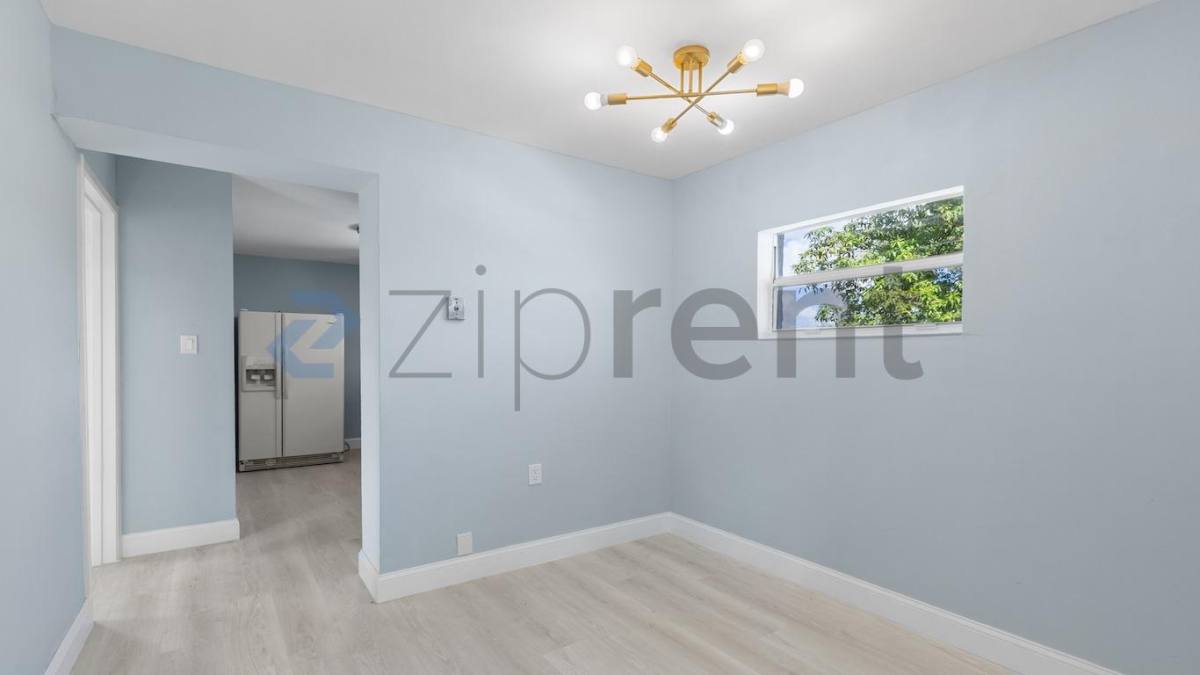 1233 NW 101st St, Miami, FL 33147 - House for Rent - Image 7