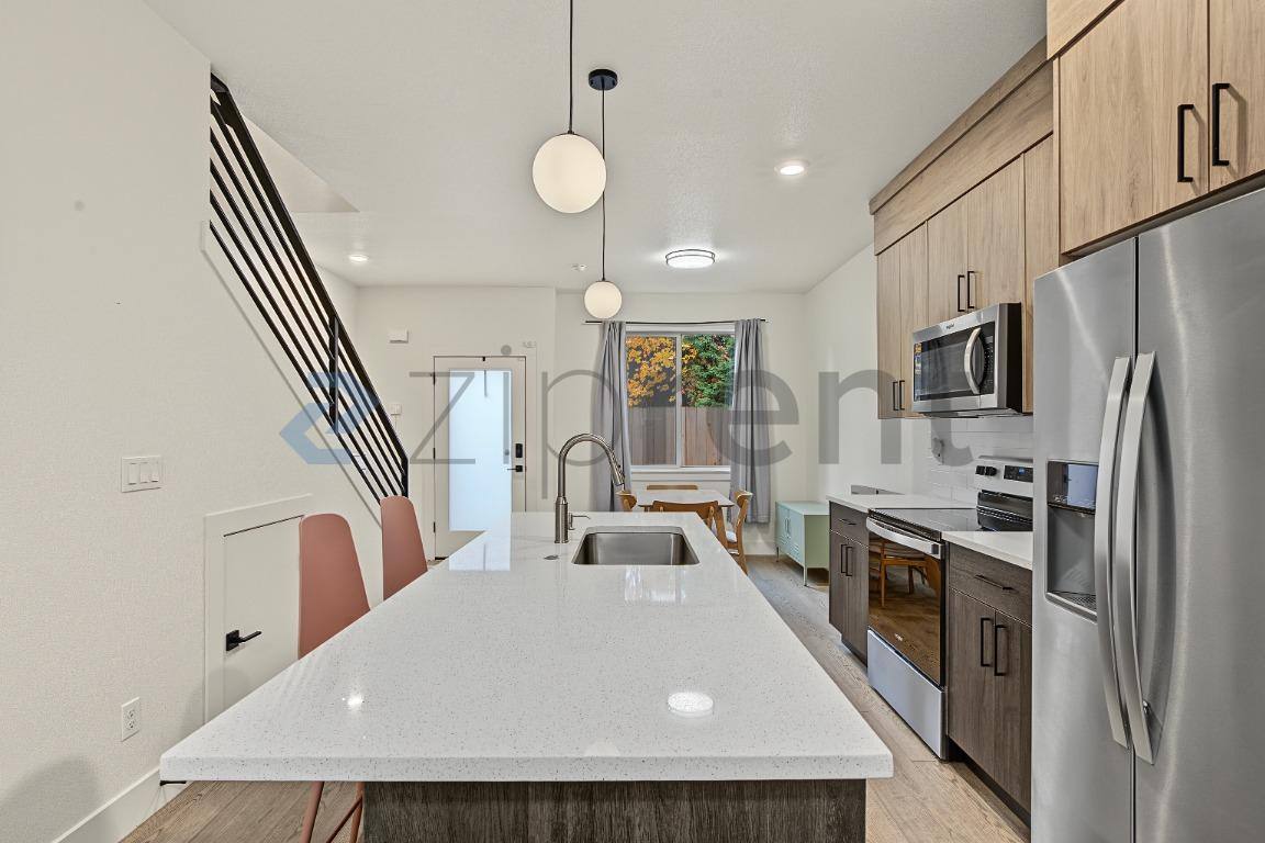 1211 N Winchell St, Portland, OR 97217 - Townhouse for Rent - Image 7