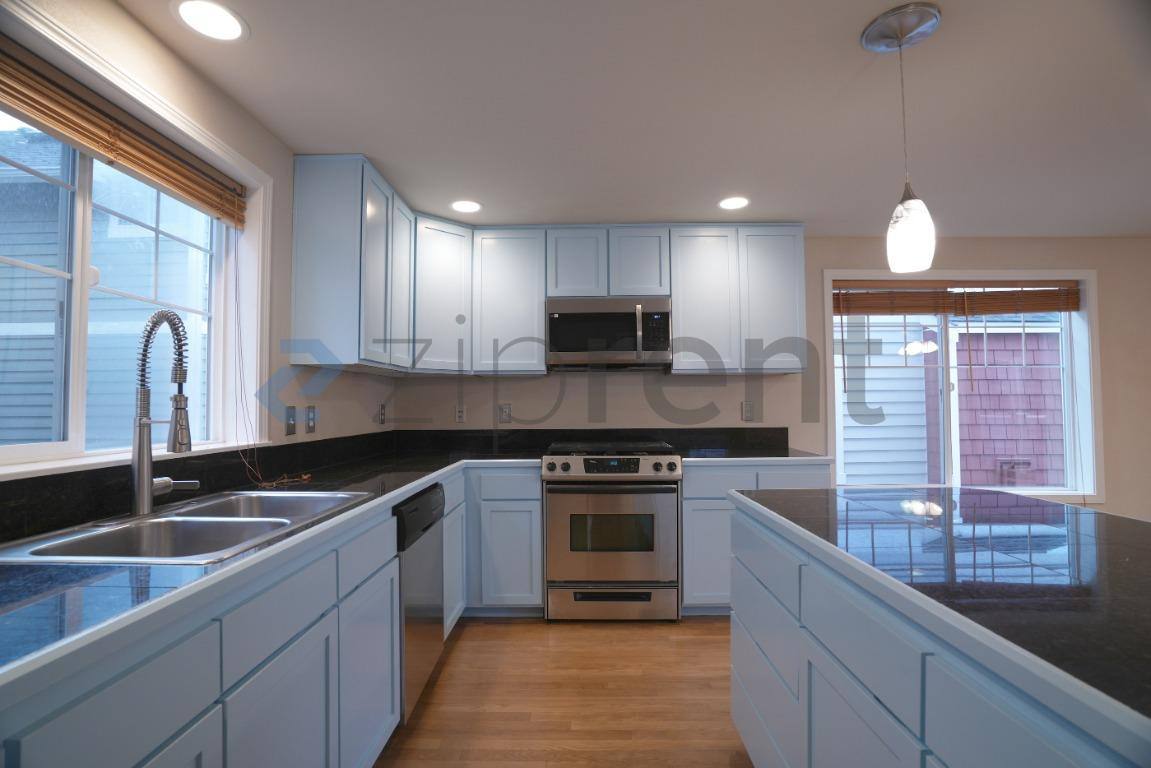 8520 Nesbit Ave N, Seattle, WA 98103 - House for Rent - Image 10