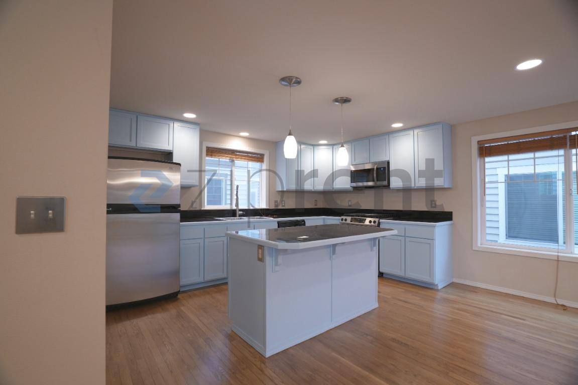 8520 Nesbit Ave N, Seattle, WA 98103 - House for Rent - Image 8