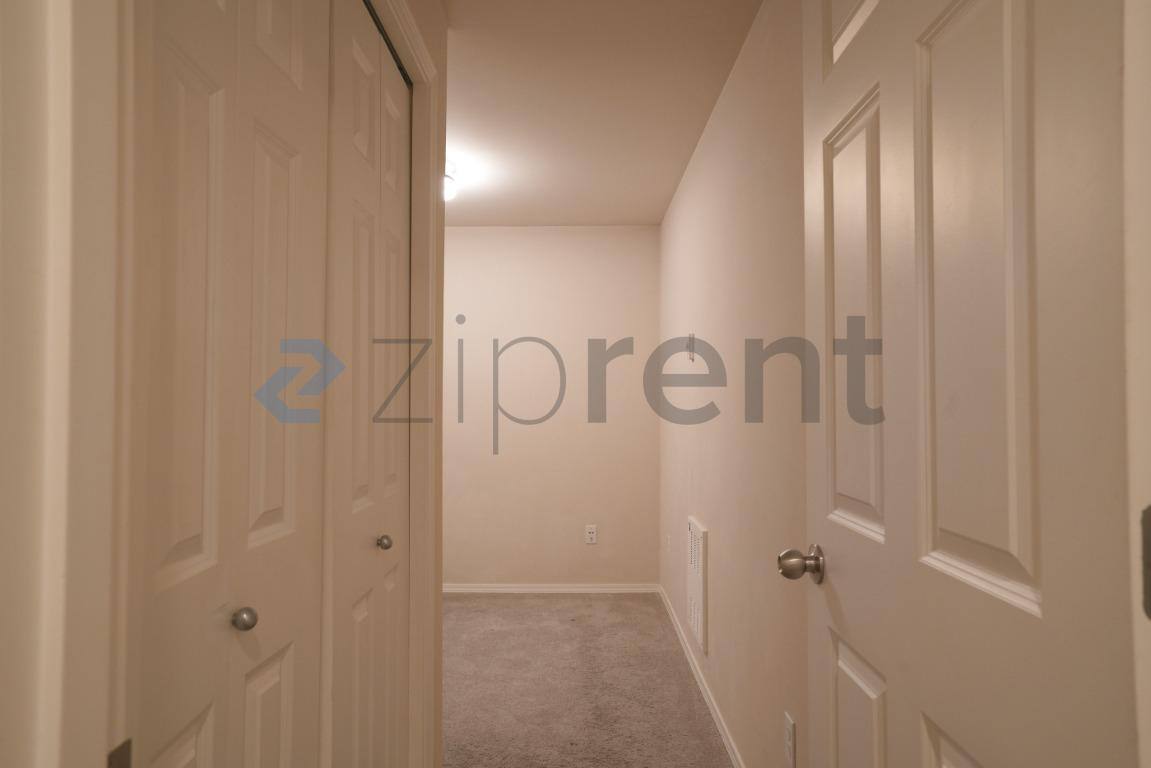 8520 Nesbit Ave N, Seattle, WA 98103 - House for Rent - Image 5