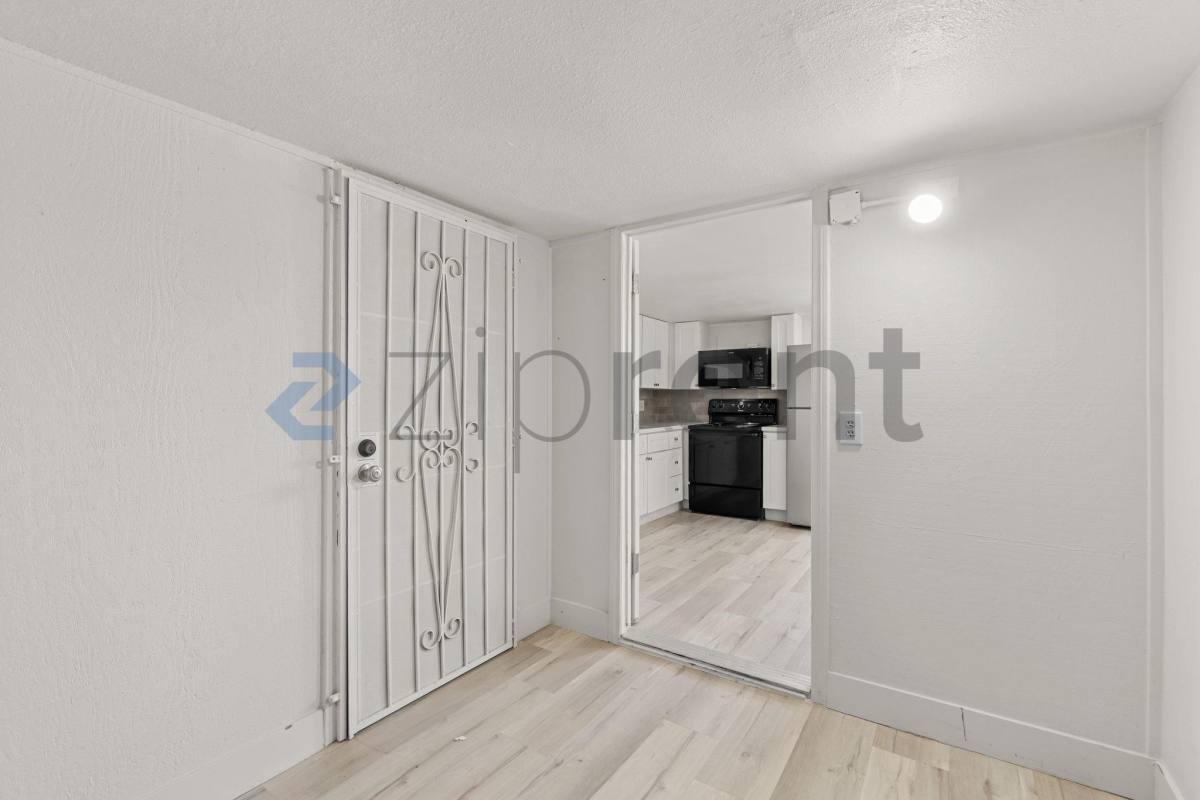 1610 W Donner St, Pahrump, NV 89048 - Condo for Rent - Image 6