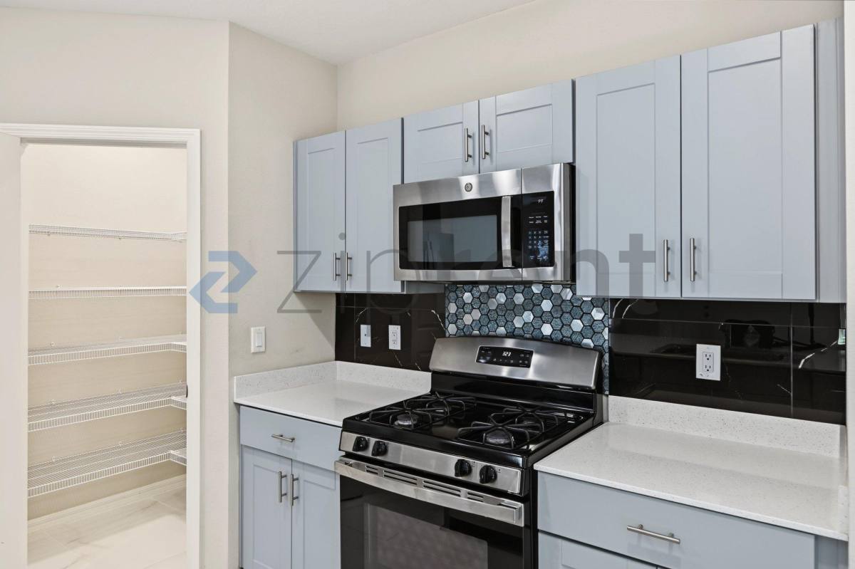2511 Fencepost Dr, Odessa, FL 33556 - Townhouse for Rent - Image 8