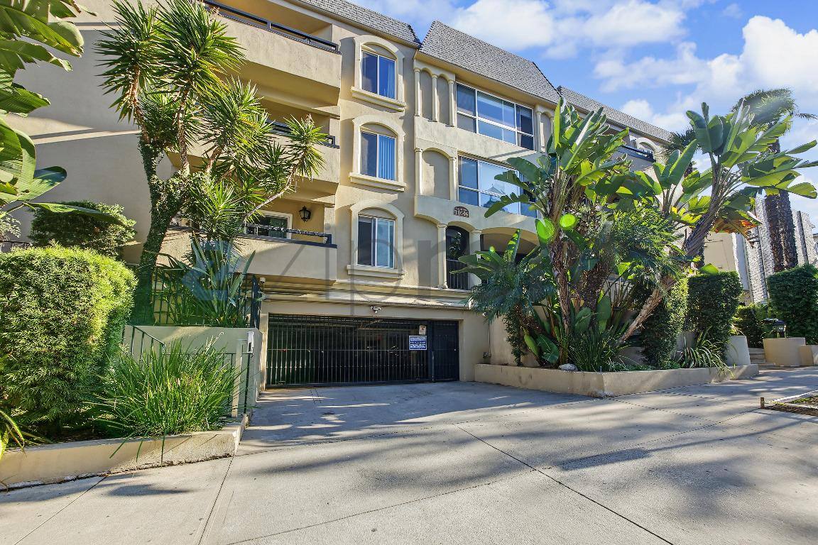 11646 Chenault St #9, Los Angeles, CA 90049 - Apartment for Rent - Image 3