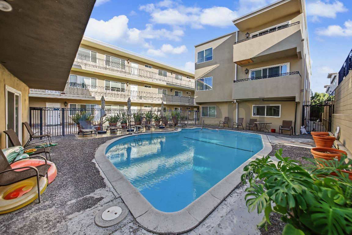 11646 Chenault St #9, Los Angeles, CA 90049 - Apartment for Rent - Image 5