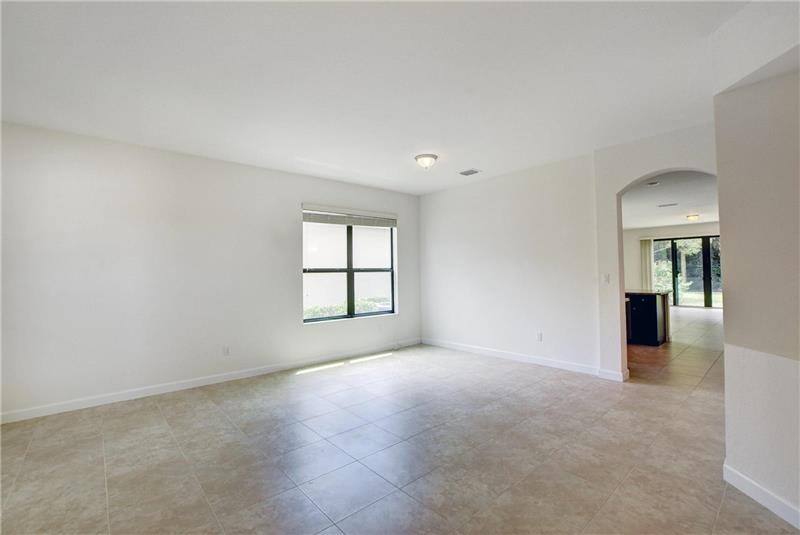 8979 Gulf Run Way, Lake Worth, FL 33467 - House for Rent - Image 4