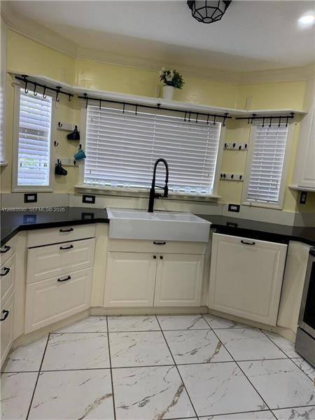 16401 SW 141st Ave, Miami, FL 33177 - House for Rent - Image 4