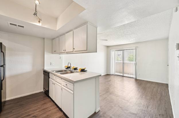 5530 N 17th Ave #117, Phoenix, AZ 85015 - Apartment for Rent - Image 3