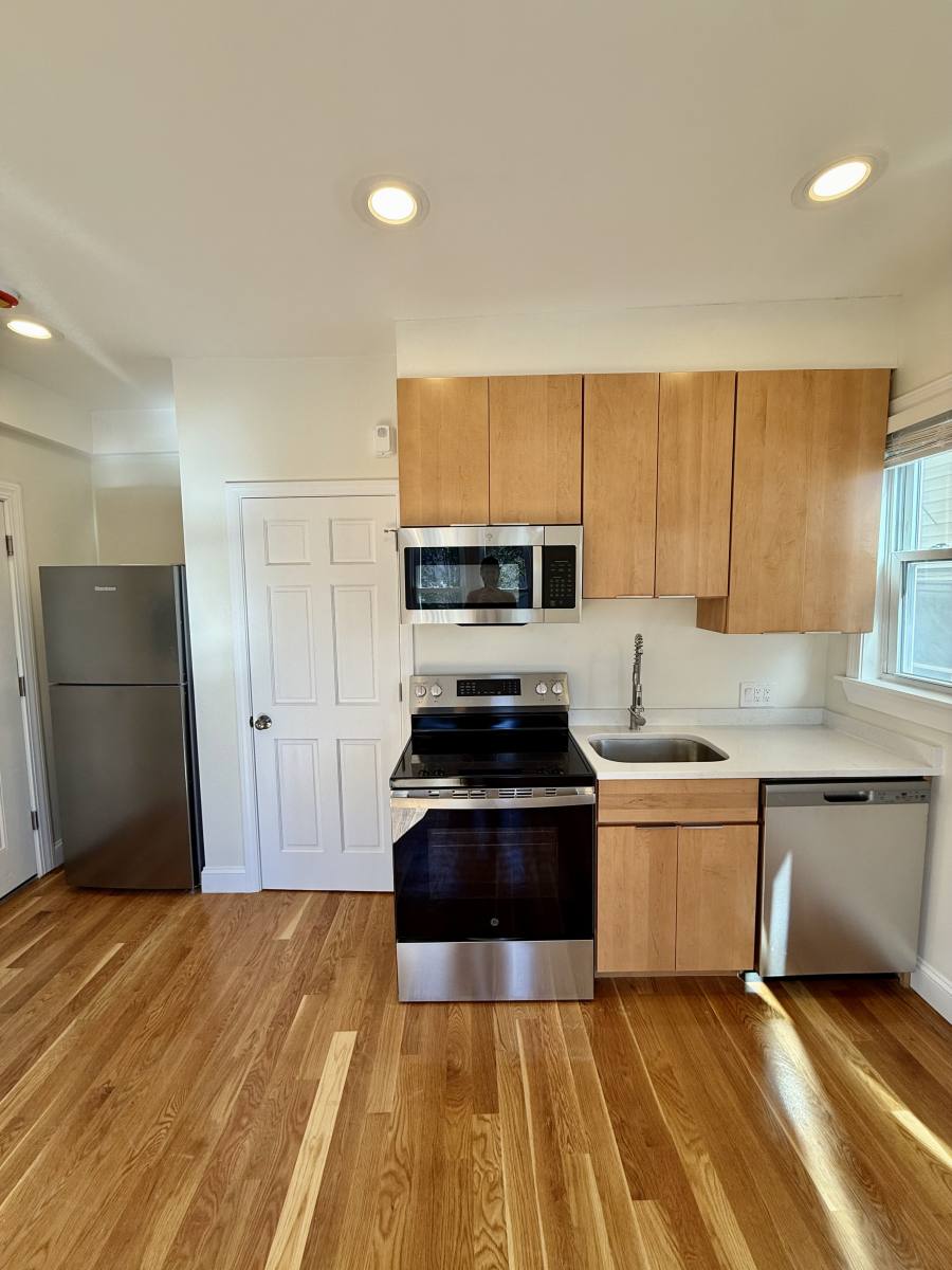 8 Joyce St #1, Lynn, MA 01902 - Apartment for Rent