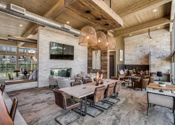 1120 Shady Lane, Austin, TX 78721 - Apartment for Rent - Image 5