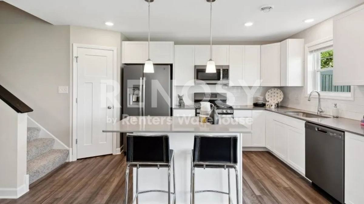 1051 Jubert Dr, Hamel, MN 55340 - Townhouse for Rent - Image 4