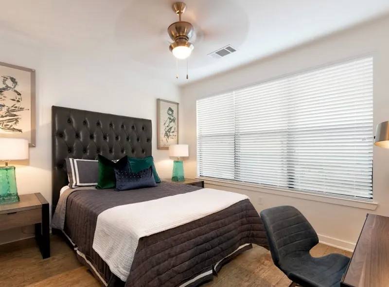 2717 Howell St #A2, Dallas, TX 75204 - Apartment for Rent - Image 2