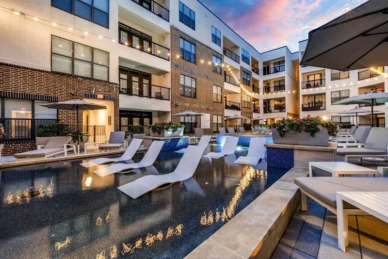 2717 Howell St #A2, Dallas, TX 75204 - Apartment for Rent - Image 4