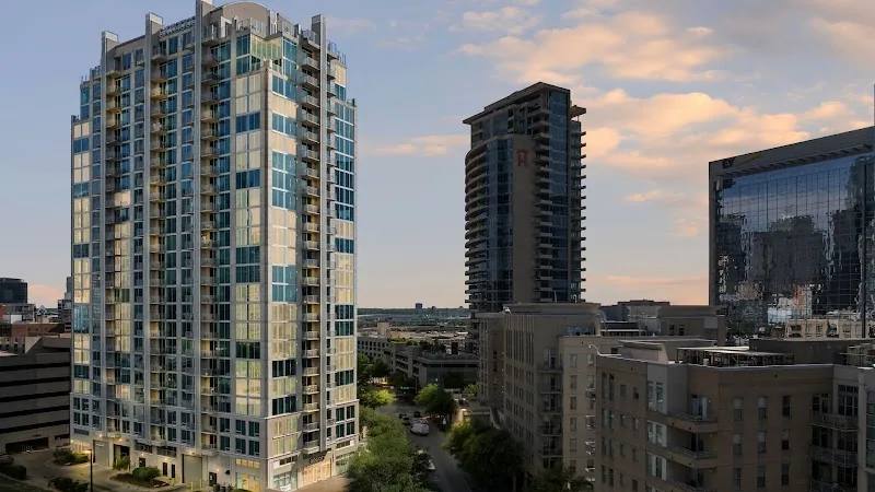 2320 N Houston St, Dallas, TX 75219 - Apartment for Rent - Image 3