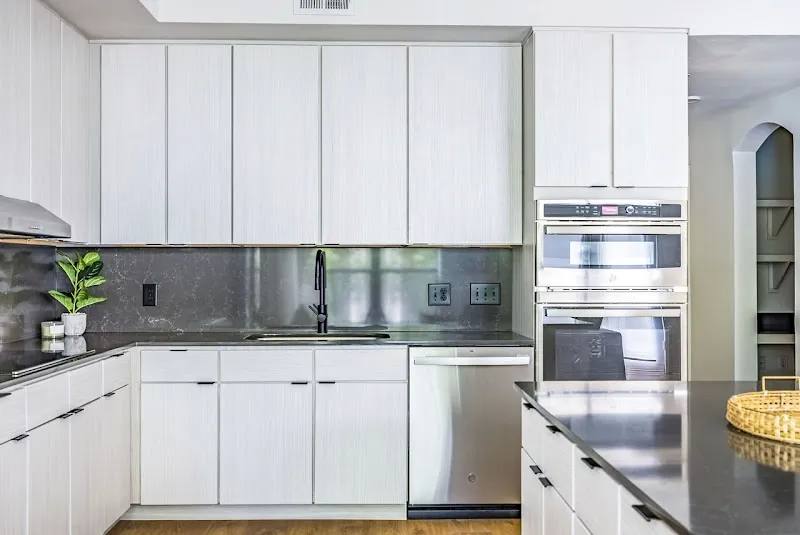 2221 W Dallas St, Houston, TX 77019 - Apartment for Rent - Image 6