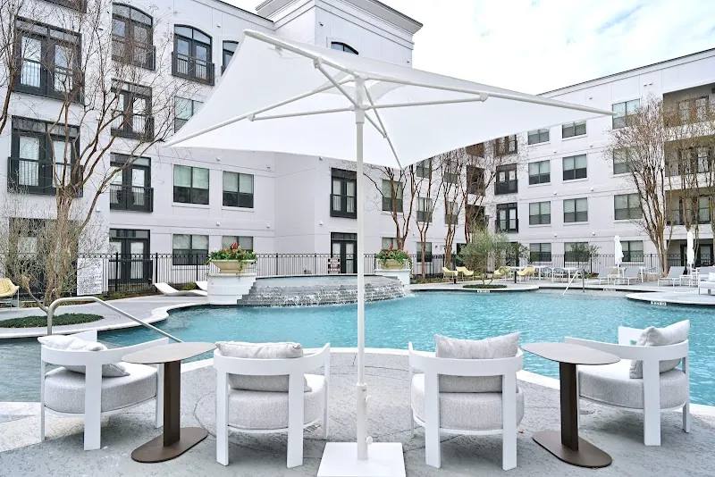 2221 W Dallas St, Houston, TX 77019 - Apartment for Rent - Image 1