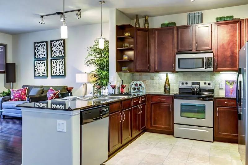 2001 Westheimer Rd, Houston, TX 77098 - Apartment for Rent - Image 3