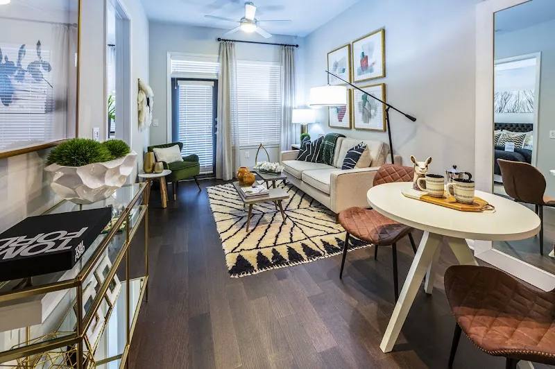 920 Westcott St, Houston, TX 77007 - Apartment for Rent - Image 2